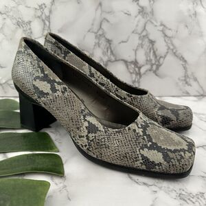 Caressa Womens Vintage Y2k Square Toe Pumps Heels Size 8.5 Gray Snakeskin Block